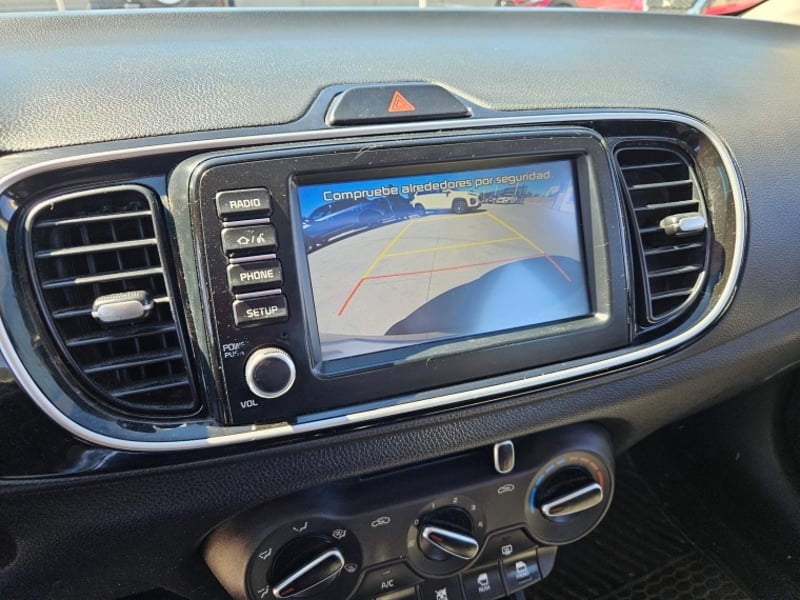 Kia Soluto Mpi 1.4 2024 - Imagen 14 de 17