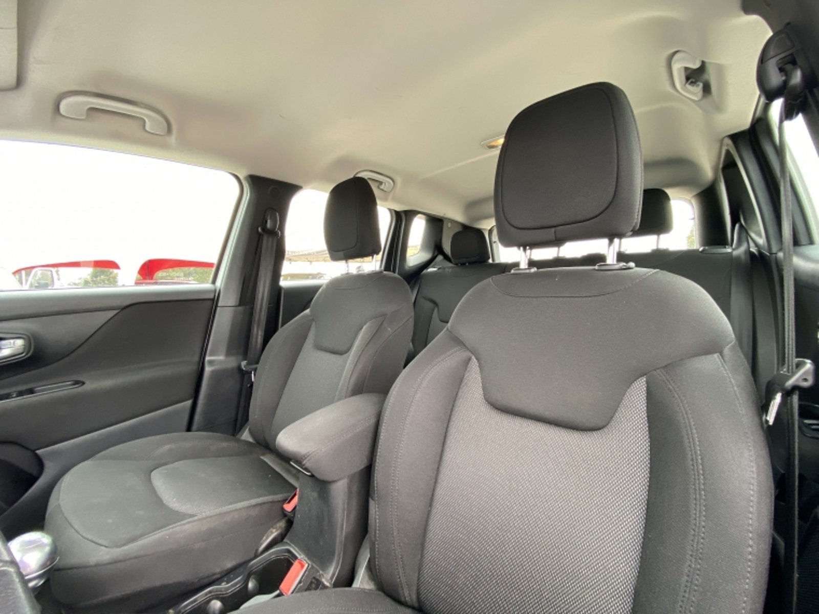 JEEP Renegade Sport 1.8 2022 - Imagen 10 de 20
