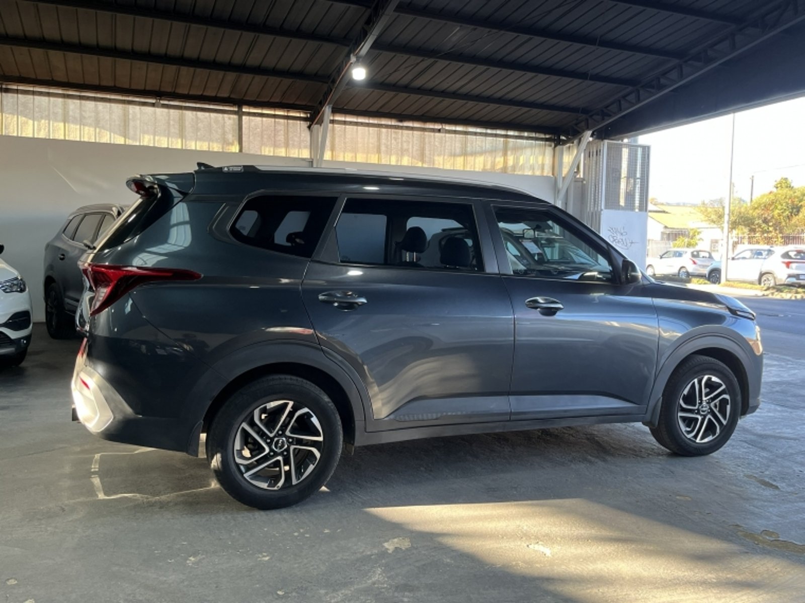 KIA Carens Ex 1.4 Aut 2023 - Imagen 7 de 20