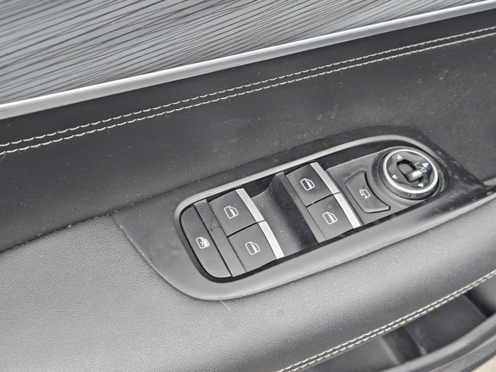 CHERY Tiggo 8 Pro Max 4x4 2.0 Aut 2023 - Imagen 14 de 20