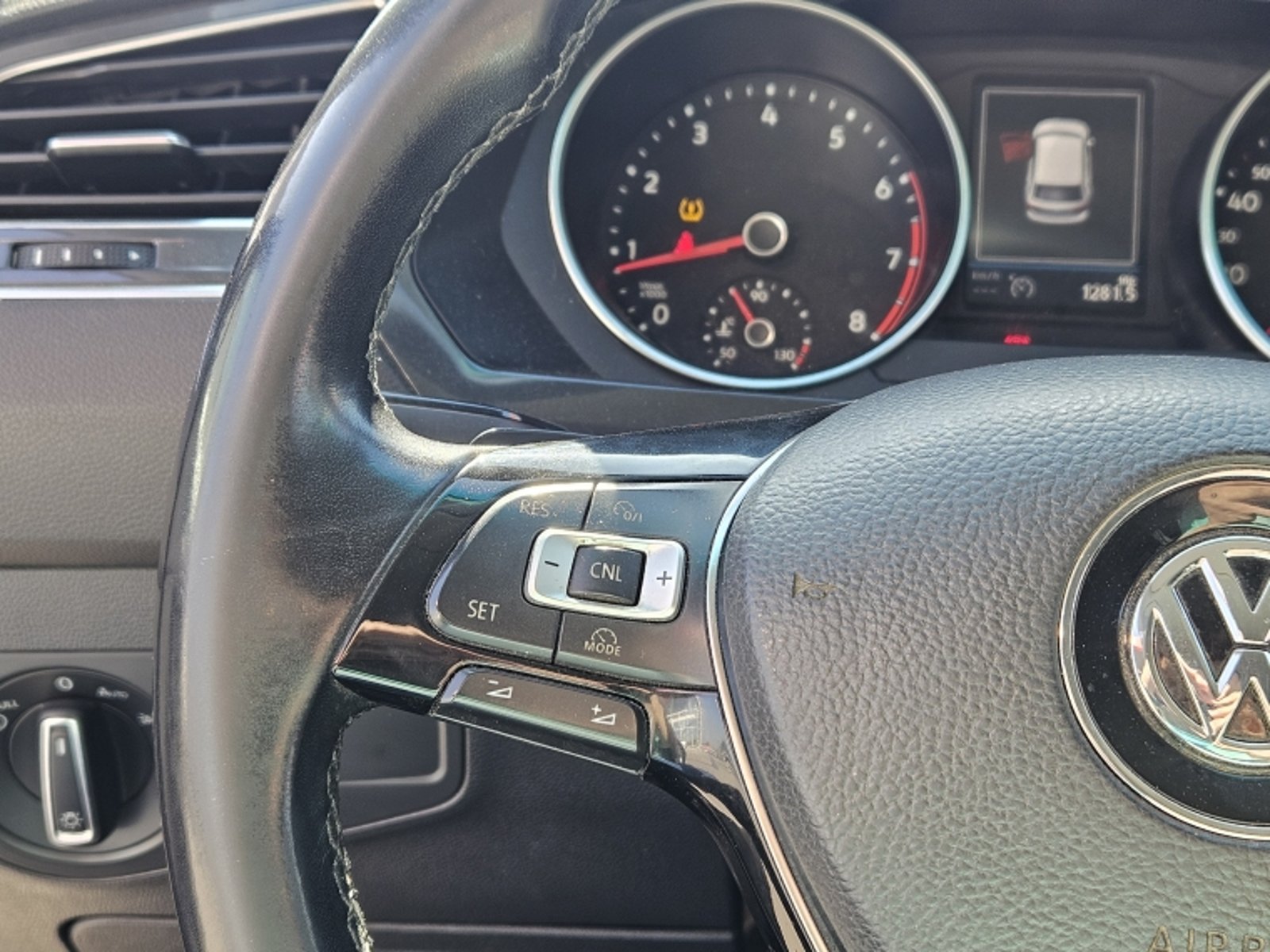 VOLKSWAGEN Tiguan Tsi 1.4 Aut 2018 - Imagen 16 de 20