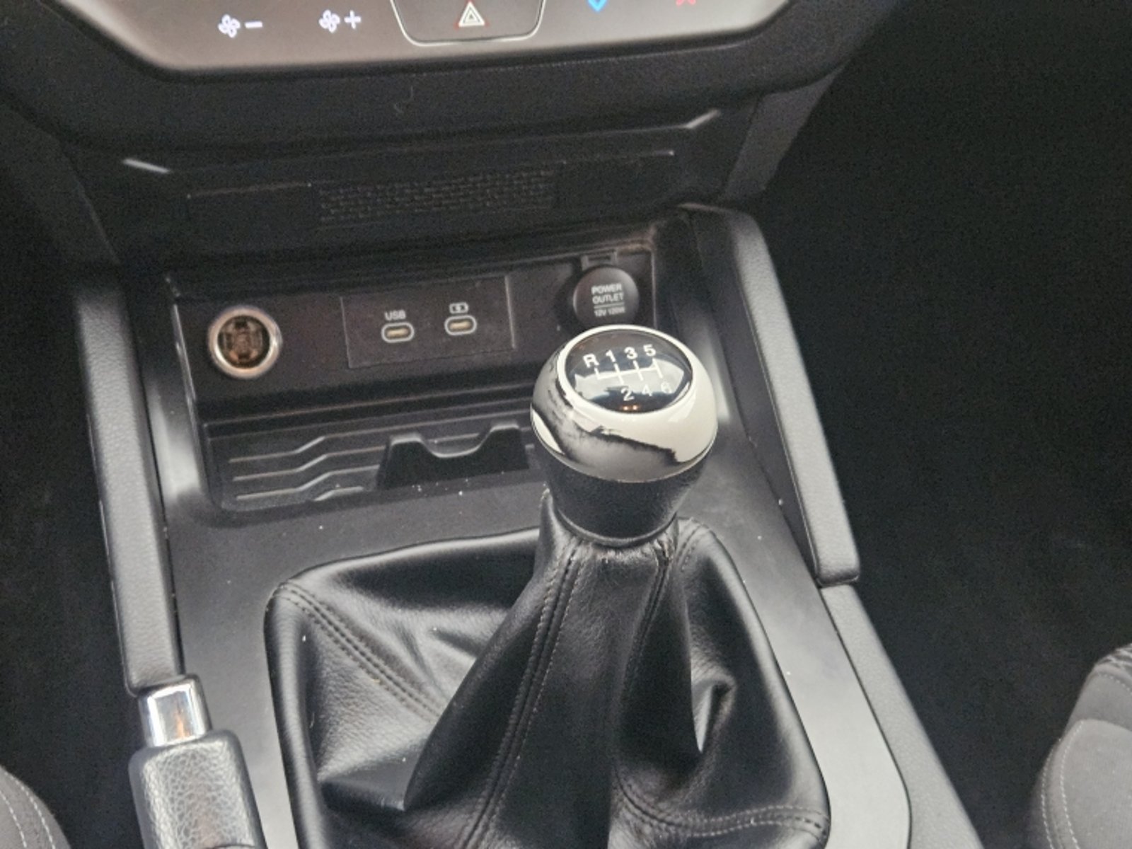 SSANGYONG GRAND MUSSO Musso Grand Glx 2.2 Td 4x4 6mt - Ql712 Euro 6 Urn Sa De Mn 2024 - Imagen 13 de 20