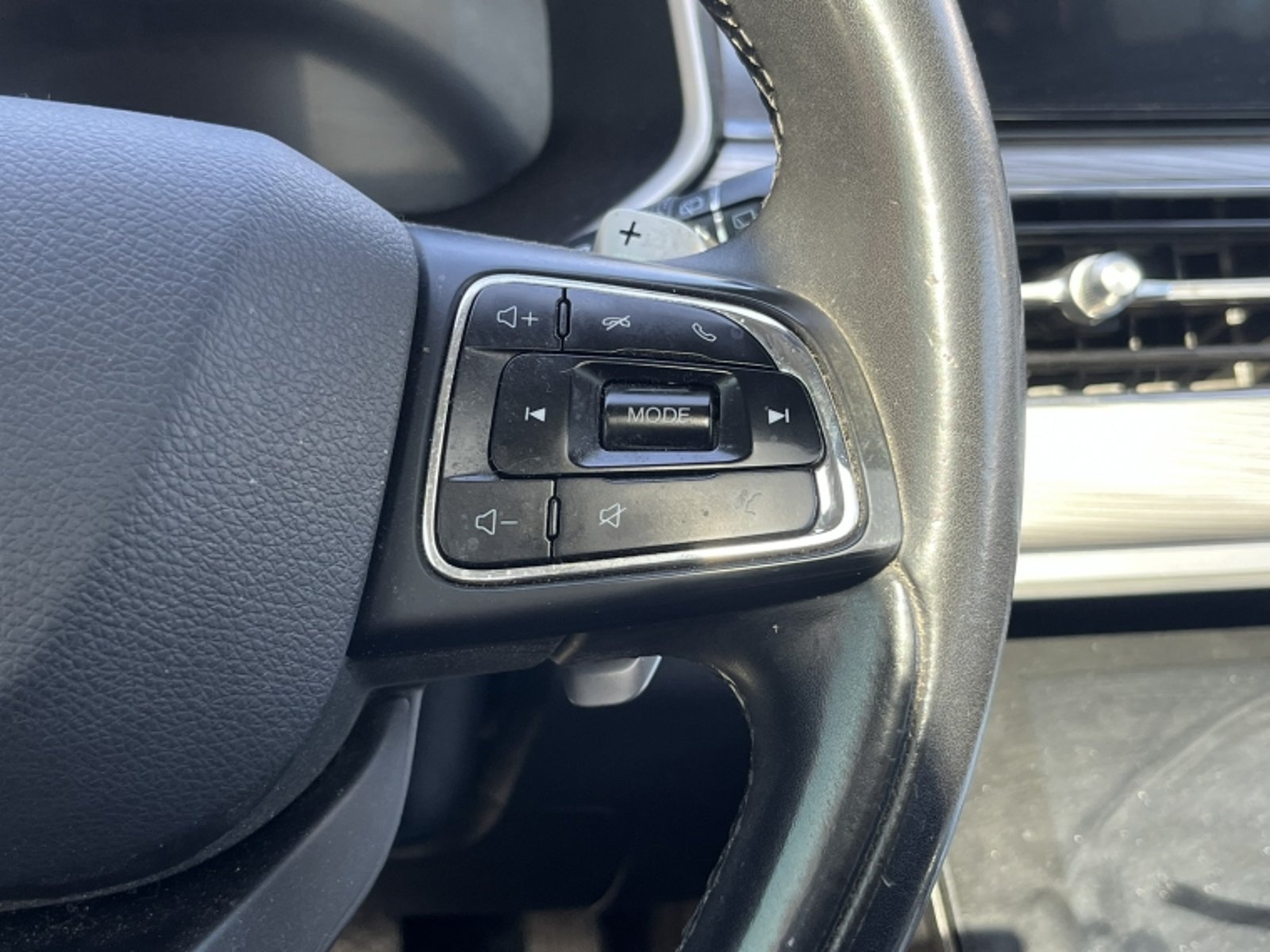 CHERY Tiggo 8 Pro Glx Dct 1.6 Aut 2023 - Imagen 17 de 20