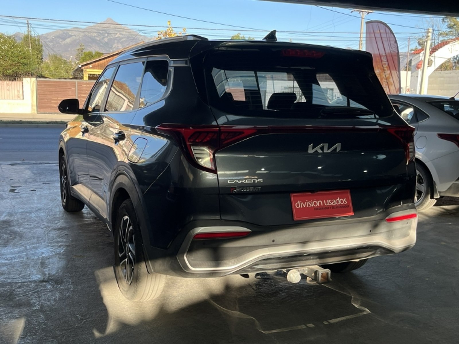 KIA Carens Ex 1.4 Aut 2023 - Imagen 3 de 20
