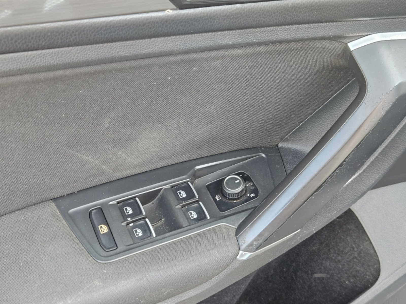 VOLKSWAGEN Tiguan 1.4 Aut 2019 - Imagen 14 de 20