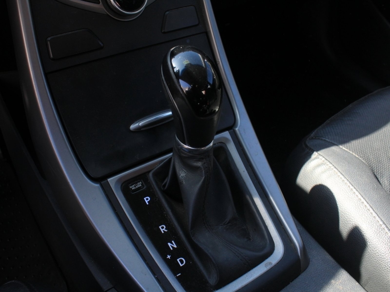 HYUNDAI Elantra Gls Full 1.8 Aut 2014 - Imagen 15 de 20