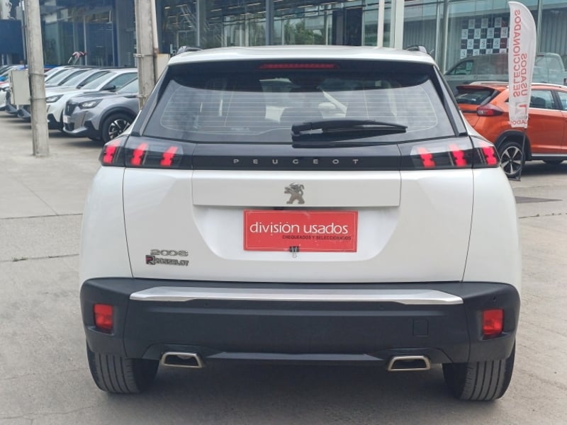 Peugeot 2008 Puretech 130 1.2 2023 - Imagen 6 de 19