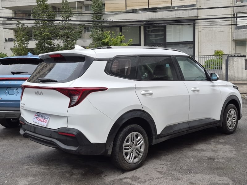 Kia Carens Lx 1.5l 6mt 7p 2023 - Imagen 4 de 20