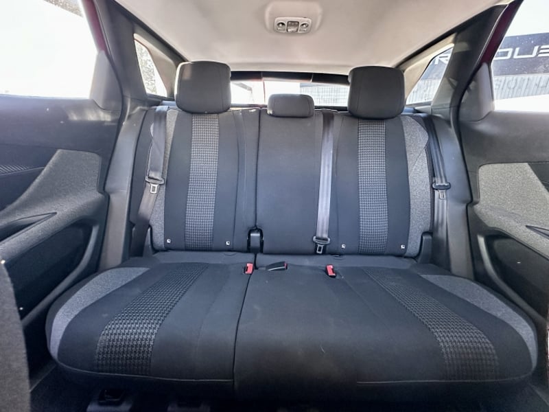 Peugeot 3008 Active Bluehdi 1.5 2022 - Imagen 17 de 20