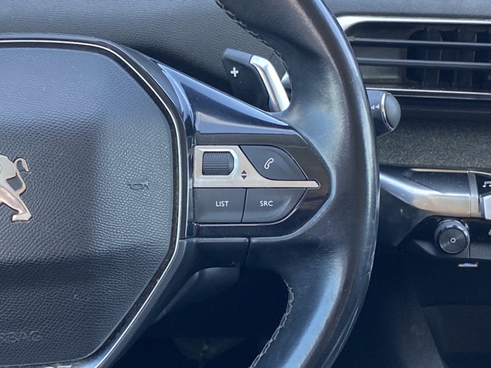 PEUGEOT 5008 Bluehdi 130 1.5 Aut 2021 - Imagen 15 de 20