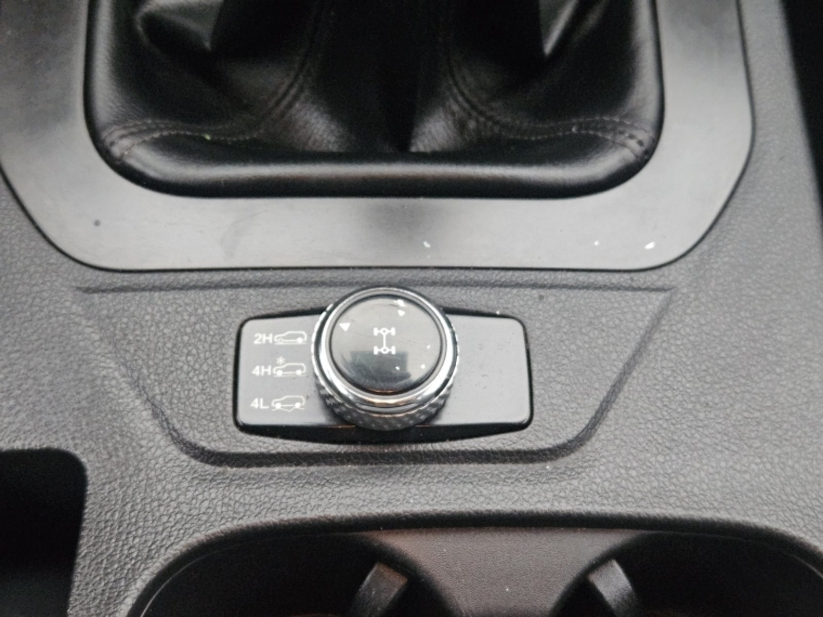 SSANGYONG GRAND MUSSO Musso Grand Glx 2.2 Td 4x4 6mt - Ql712 Euro 6 Urn Sa De Mn 2024 - Imagen 14 de 20