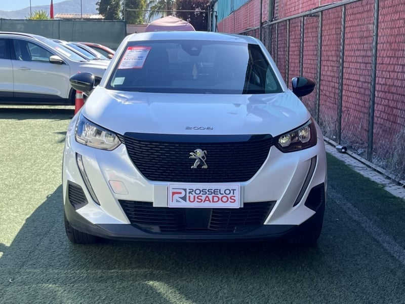 Peugeot 2008 Active 130 1.2 2023 - Imagen 8 de 20