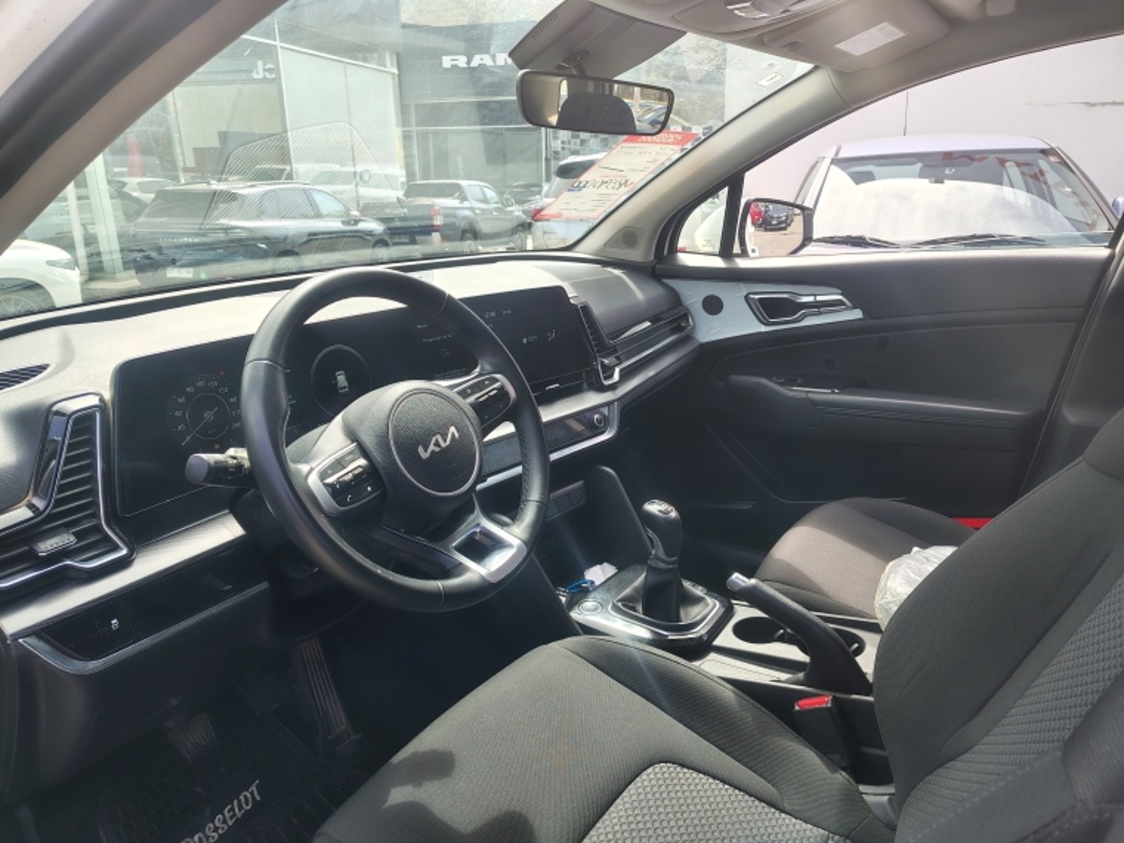 KIA Sportage Ex 2.0l 2023 - Imagen 9 de 19