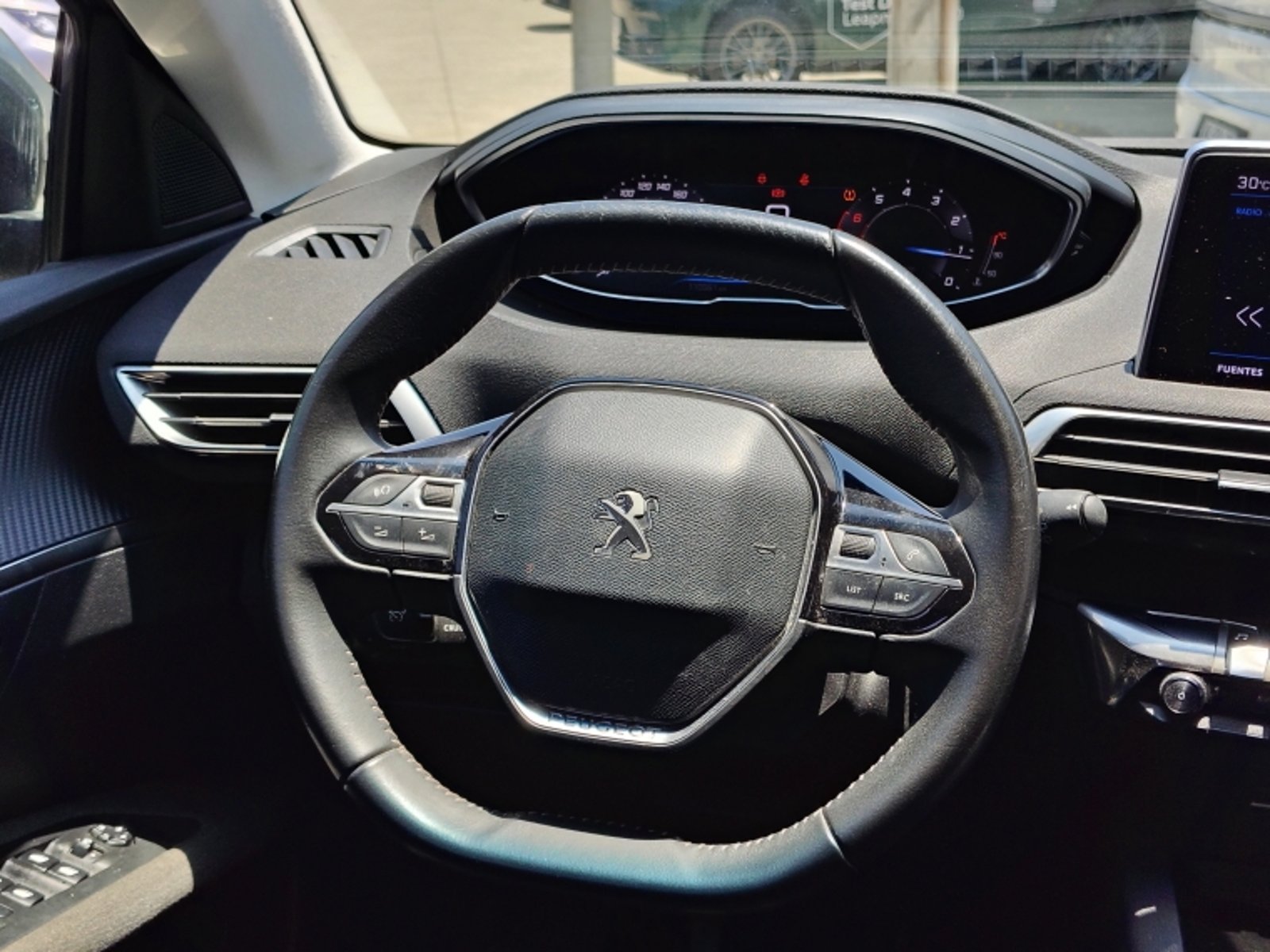PEUGEOT 3008 Puretech 1.2l 2021 - Imagen 11 de 20