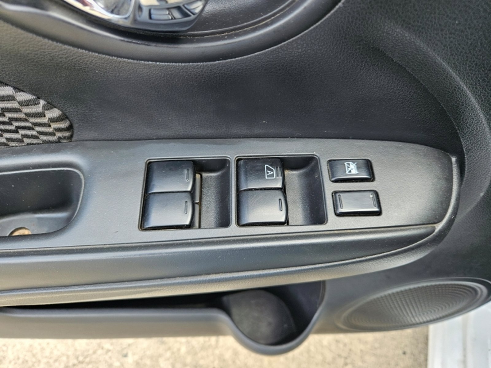 Nissan Versa 1.6 2018 - Imagen 14 de 20