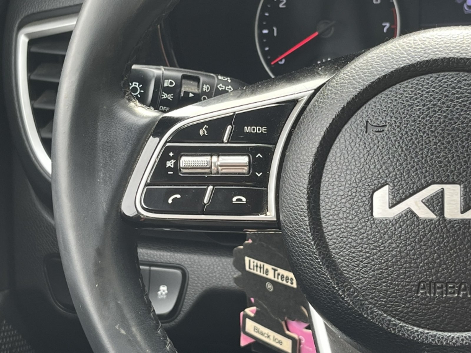 KIA Seltos Mpi 6mt 1.6 2023 - Imagen 19 de 20