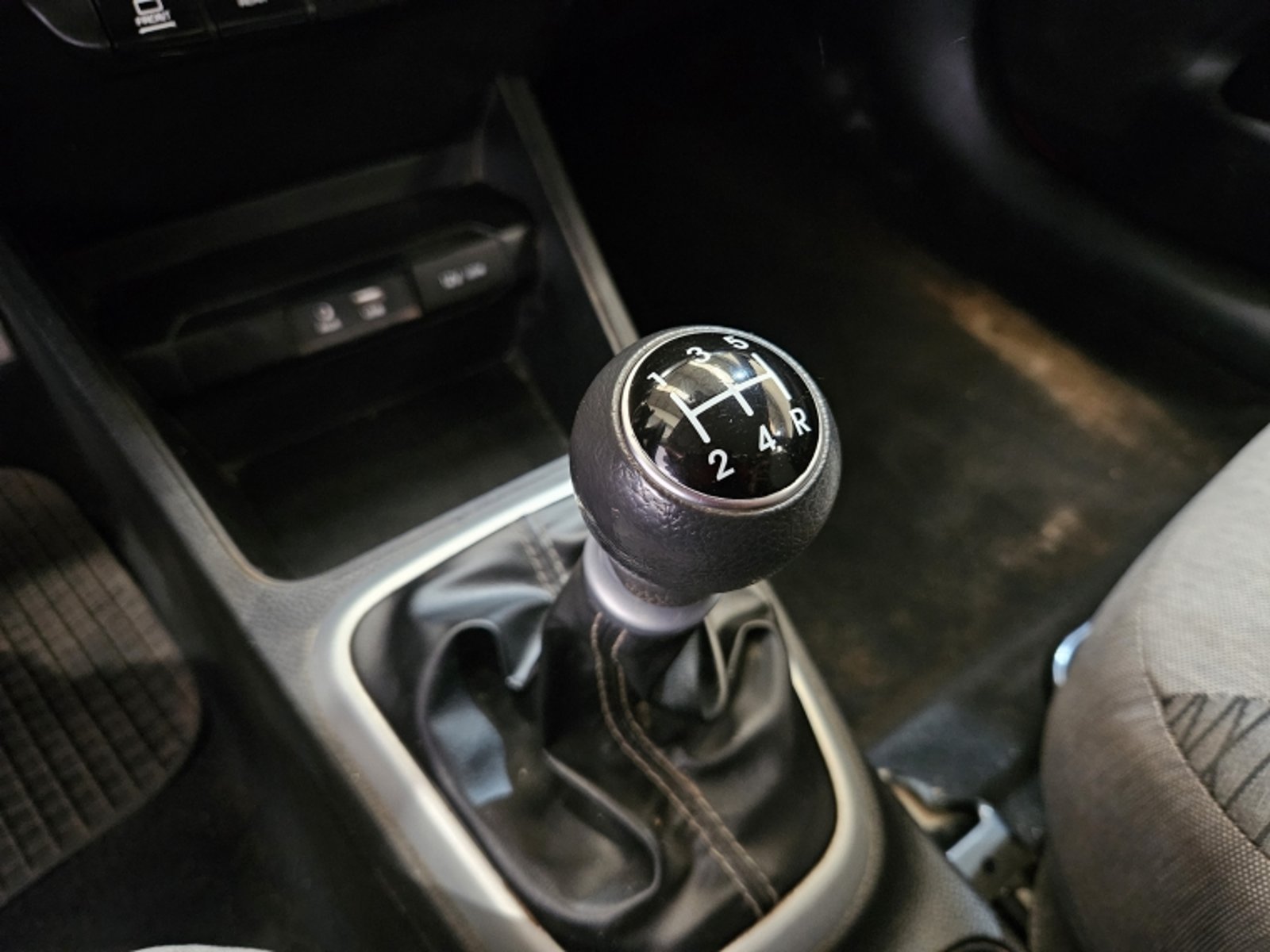 Kia Soluto Mpi 1.4 2023 - Imagen 14 de 20