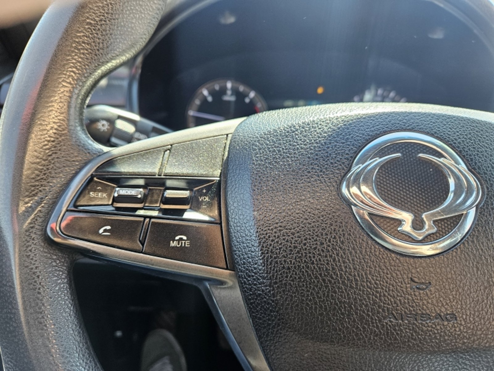 SSANGYONG GRAND MUSSO Musso Grand 2.2 4x2 Mt - Ql610 Mn 2022 - Imagen 15 de 20