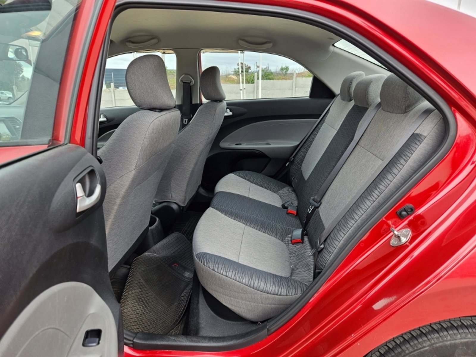 Kia Soluto Mpi 1.4 2024 - Foto 5 de 18