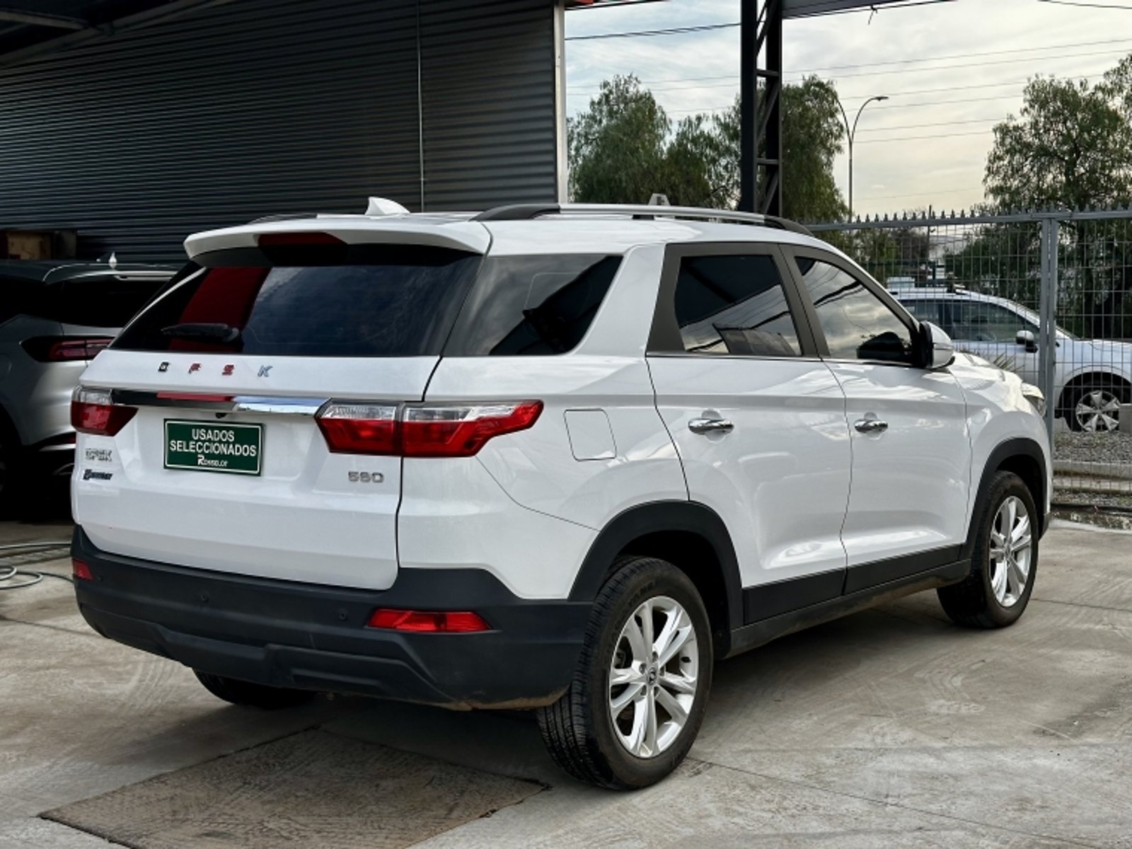 DFSK 560 Suv 560 4x2 1.8 2024 - Foto 5 de 19