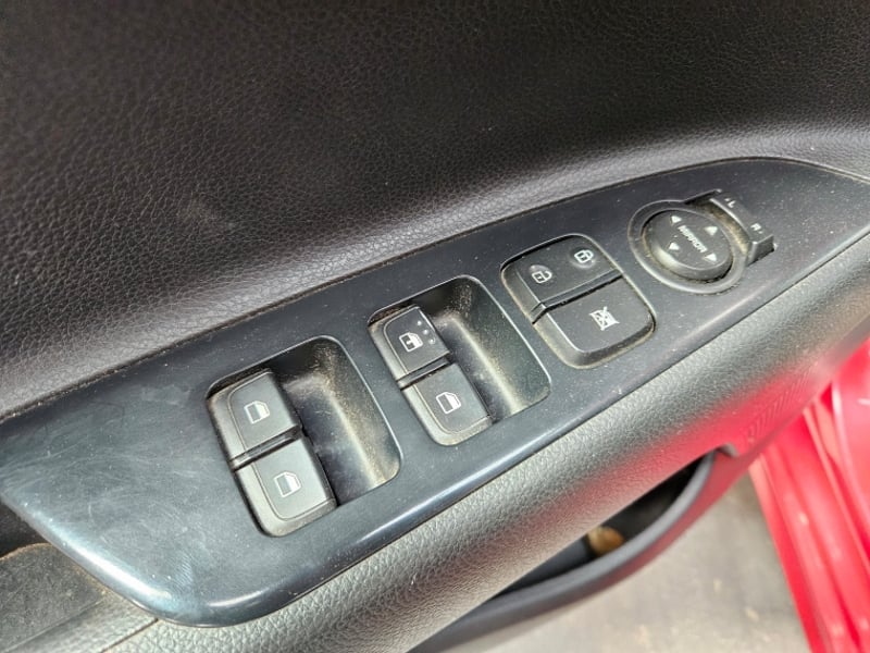 Kia Rio 4 Sedan 1.4 2020 - Imagen 13 de 20