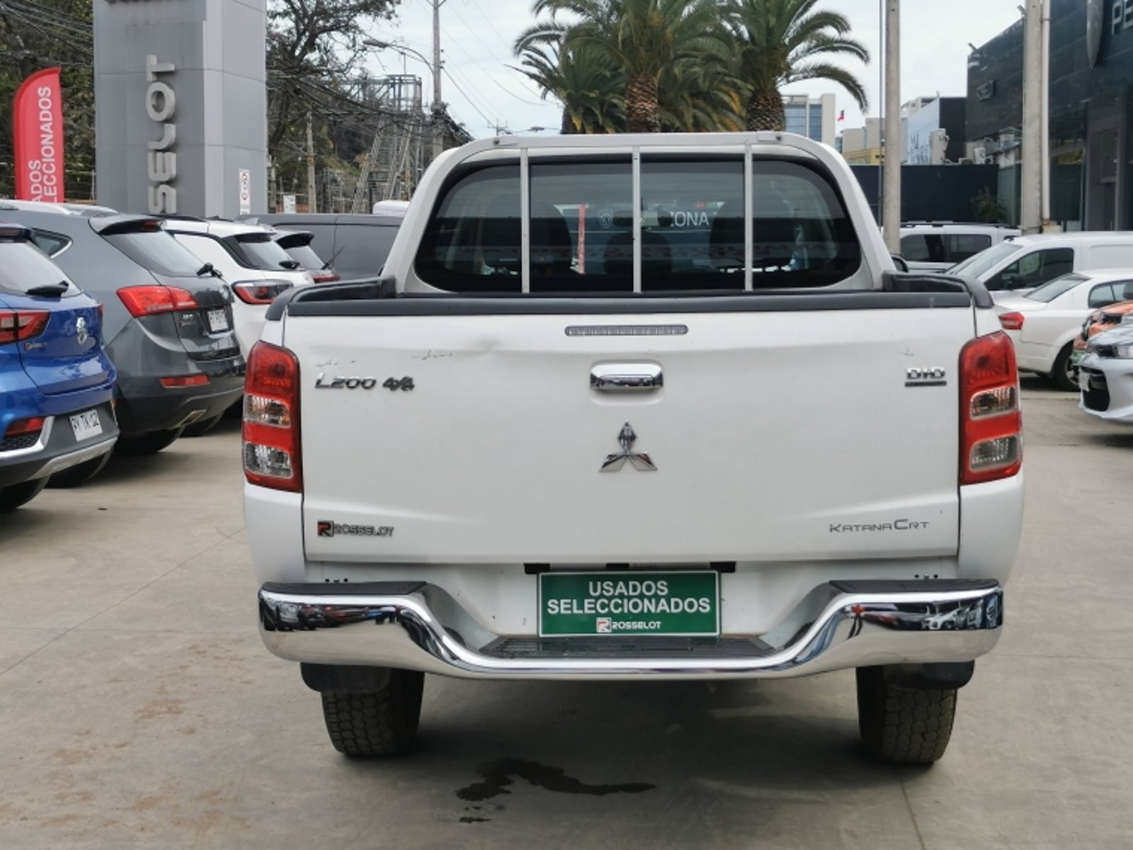 MITSUBISHI L200 D/c 2.4 Katana Crt 4x4 2016 - Imagen 14 de 18