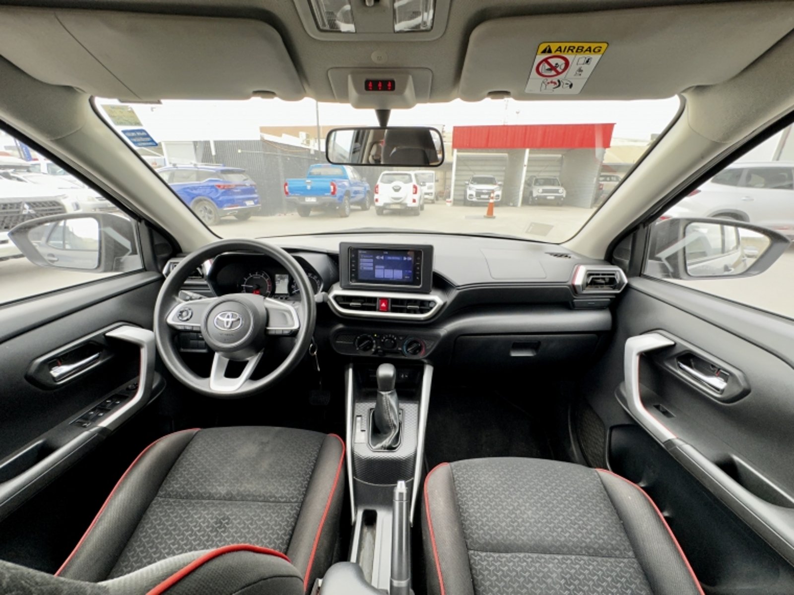 TOYOTA Raize Cvt 1.2 Aut 2023 - Imagen 18 de 20