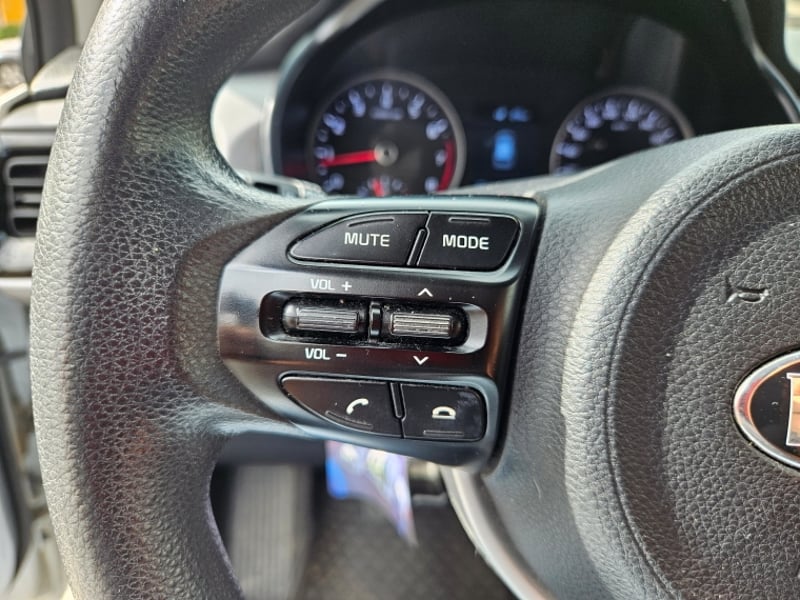 Kia Rio 5 Ex 1.4 2019 - Imagen 15 de 19
