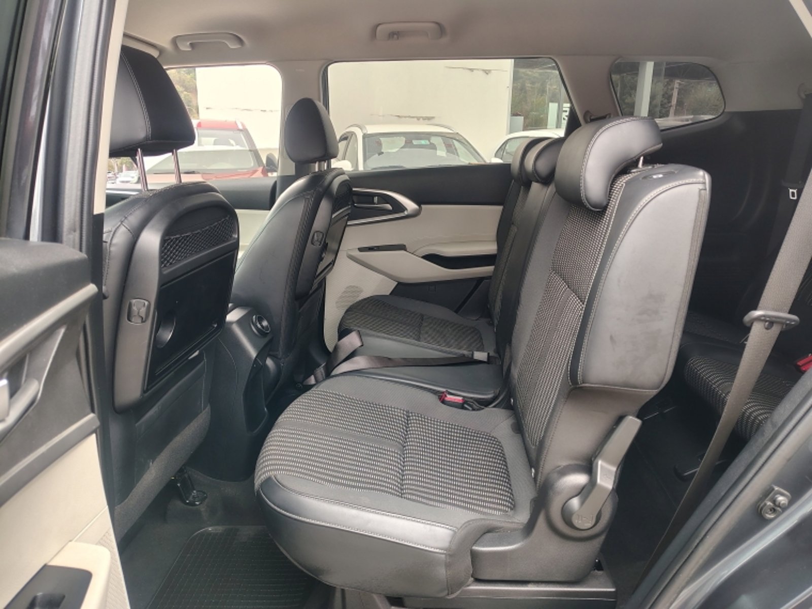 KIA Carens Ex Tgdi 1.5 Aut 2024 - Imagen 8 de 20