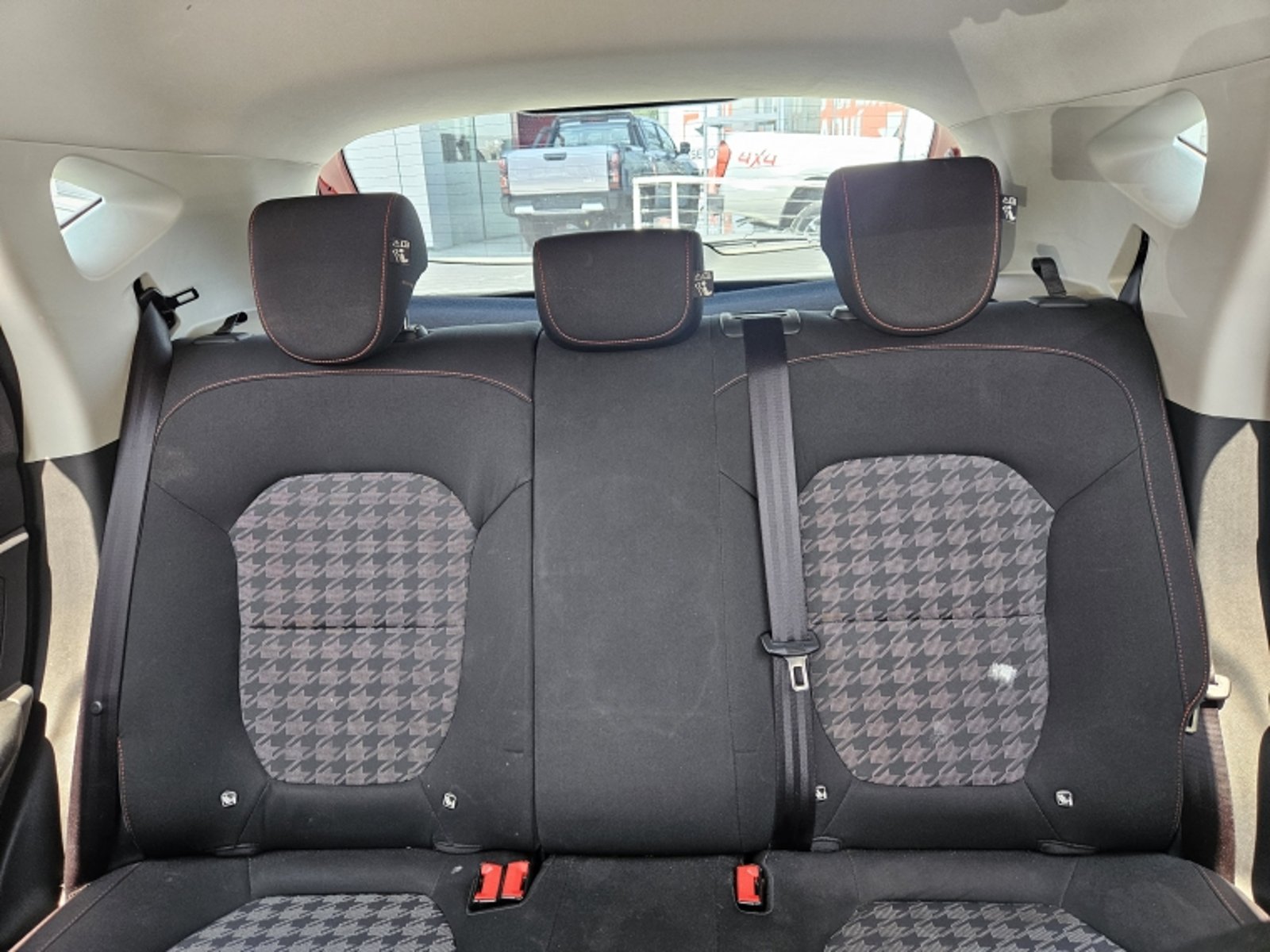 MG Zx 1.5 2024 - Imagen 12 de 20