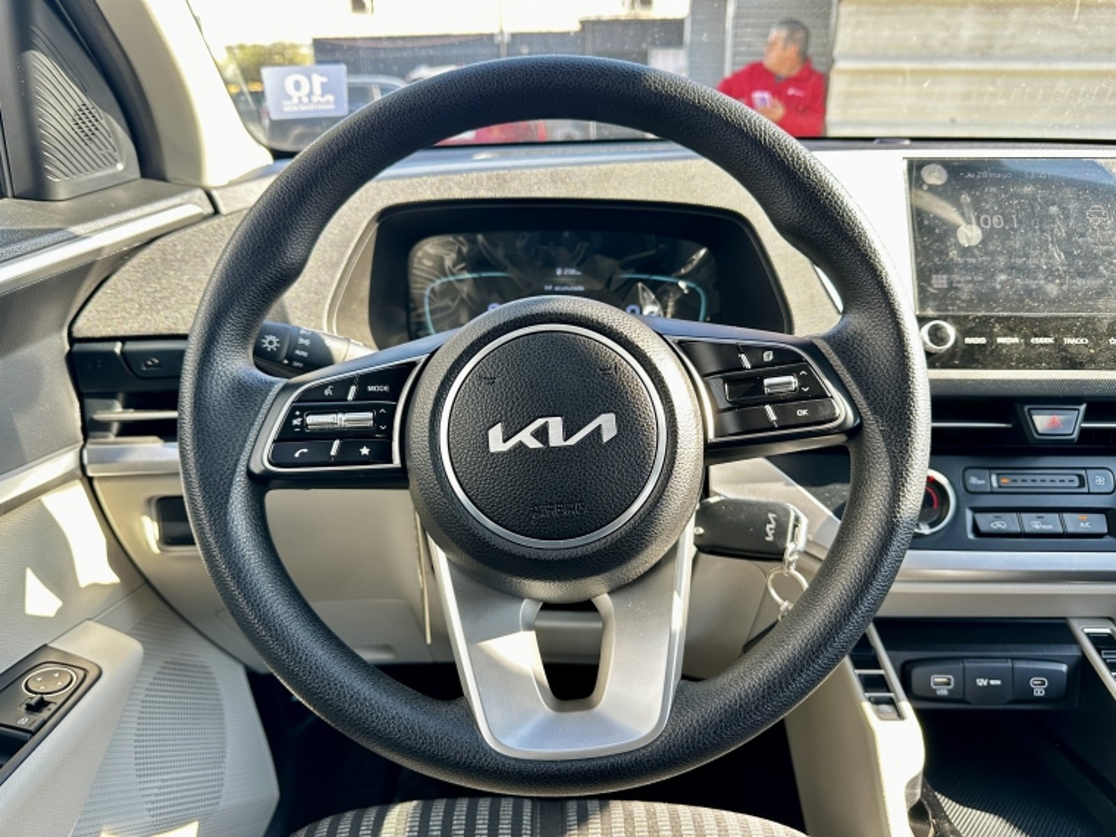 KIA Carens Lx 1.5 2025 - Imagen 10 de 20