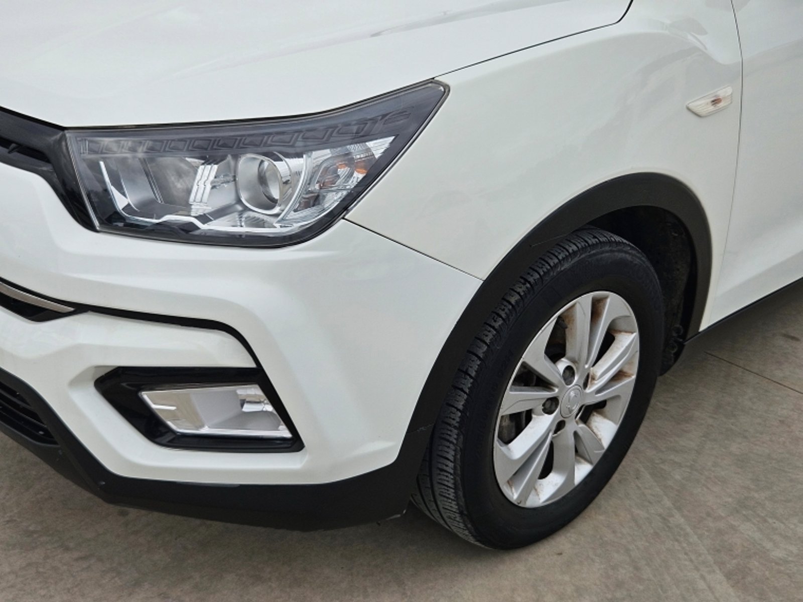 SsangYong Tivoli 1.6 2020 - Foto 2 de 20
