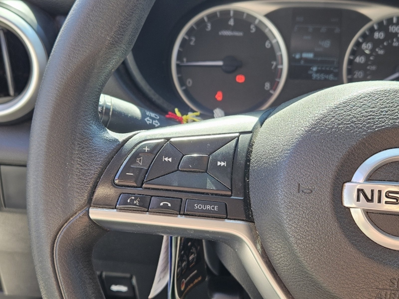 NISSAN Versa Mt 1.6 2021 - Imagen 15 de 20