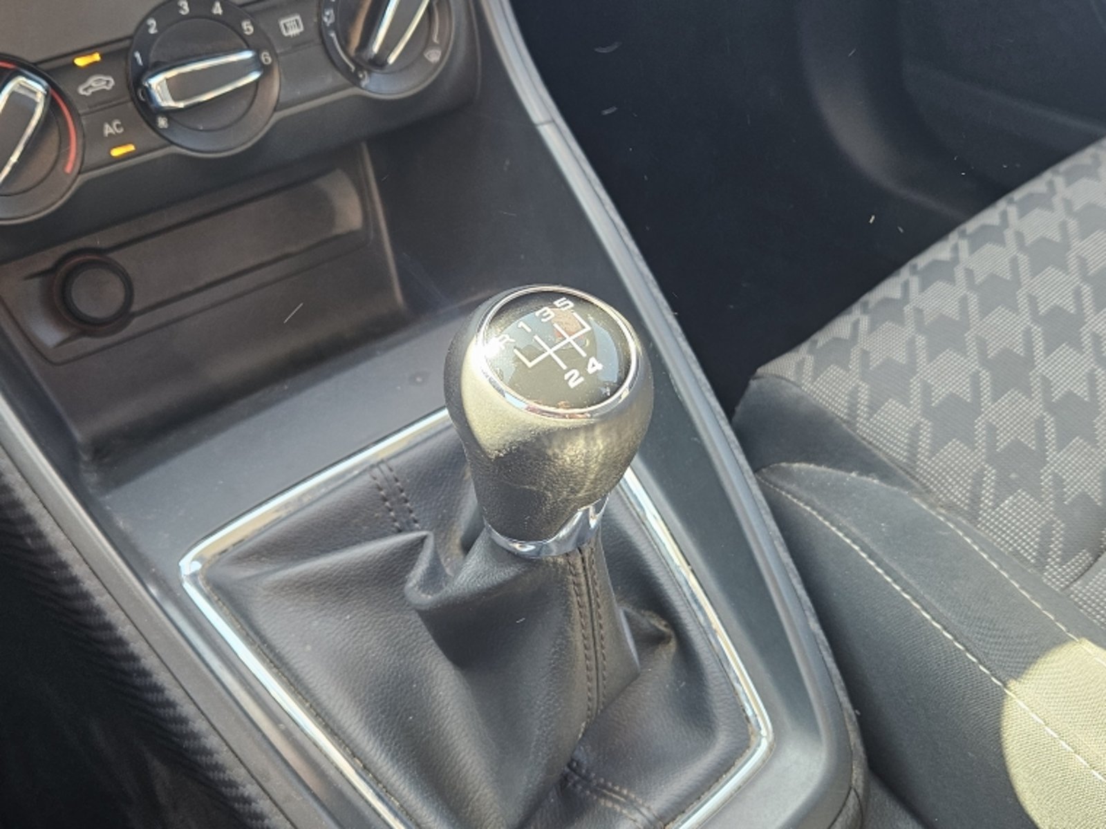 MG Zs 5p 1.5 2020 - Imagen 16 de 19