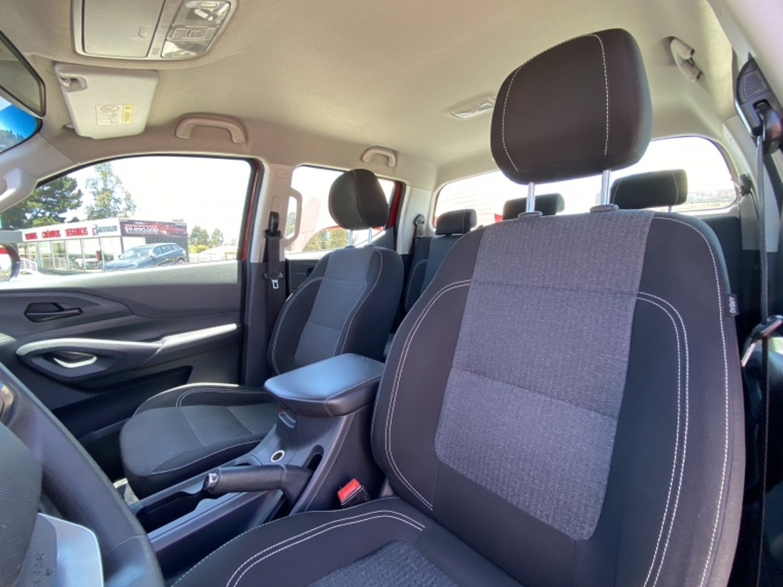 PEUGEOT Landtrek Blue Hdi 180 4x4 2.2 2024 - Imagen 10 de 20