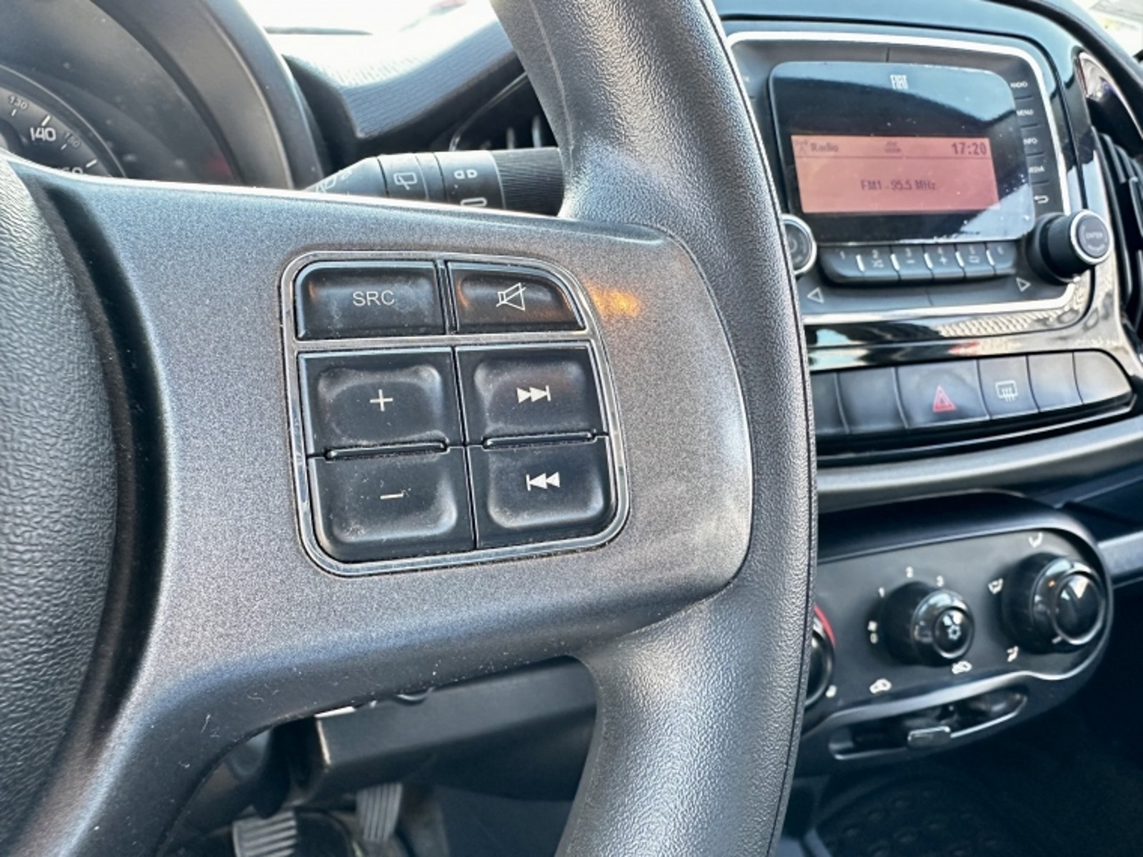 FIAT Uno Way Evo 1.4 2019 - Imagen 11 de 19