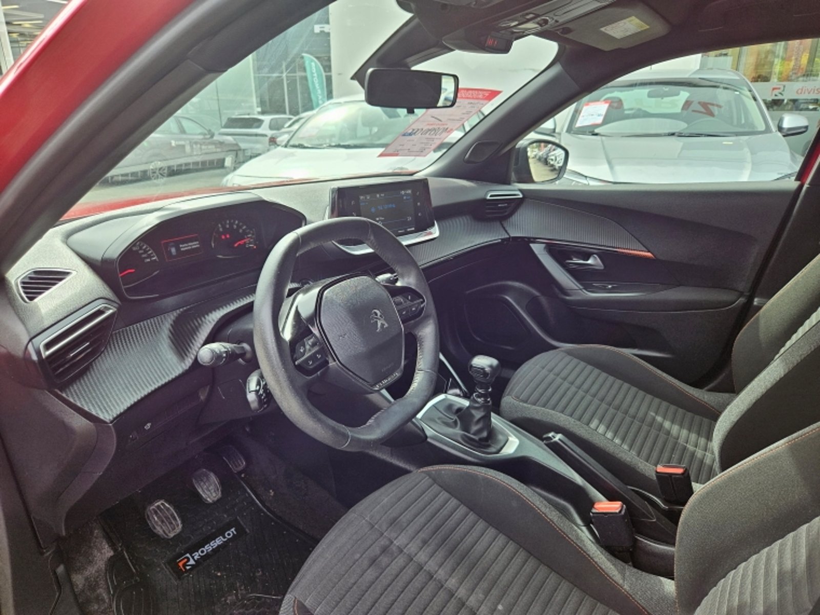 Peugeot 2008 Puretech 130 4x2 1.2 2023 - Imagen 12 de 20