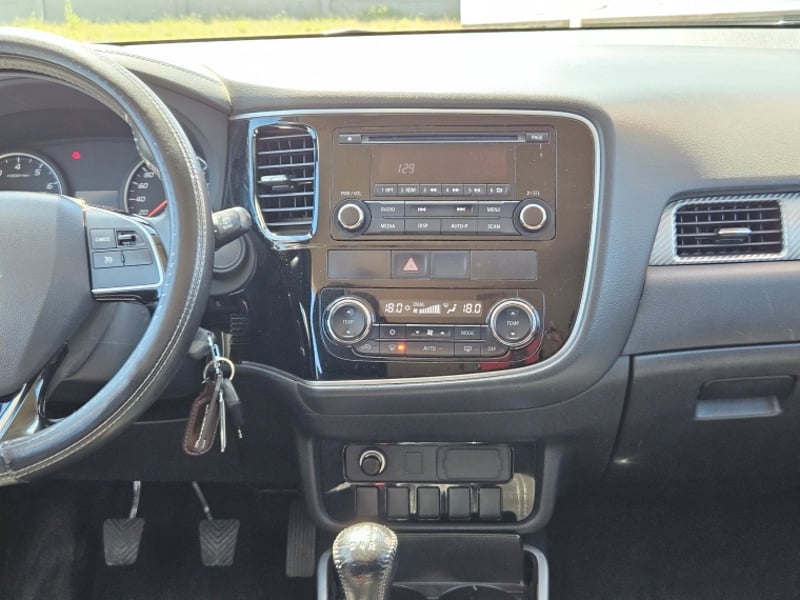 Mitsubishi Outlander 2.0 2018 - Imagen 10 de 20