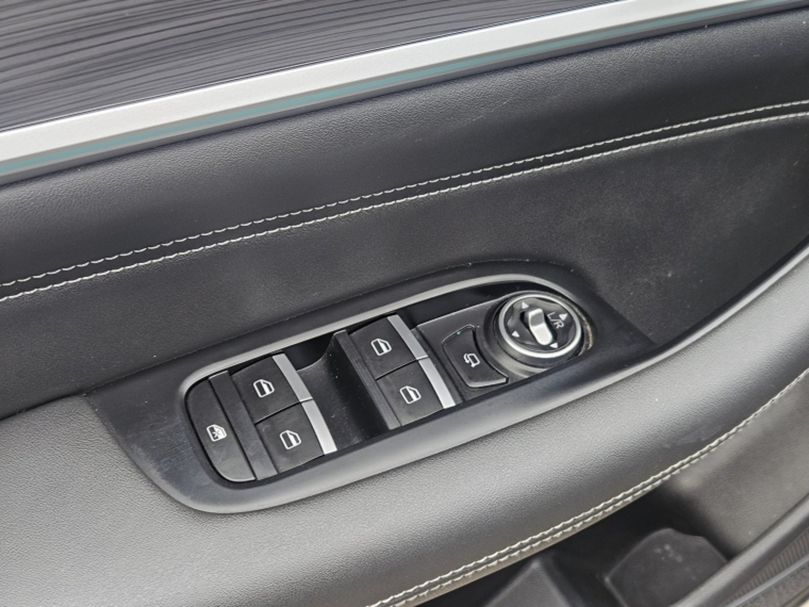 CHERY Tiggo 8 Pro Glx Dct 1.6 Aut 2023 - Imagen 14 de 20