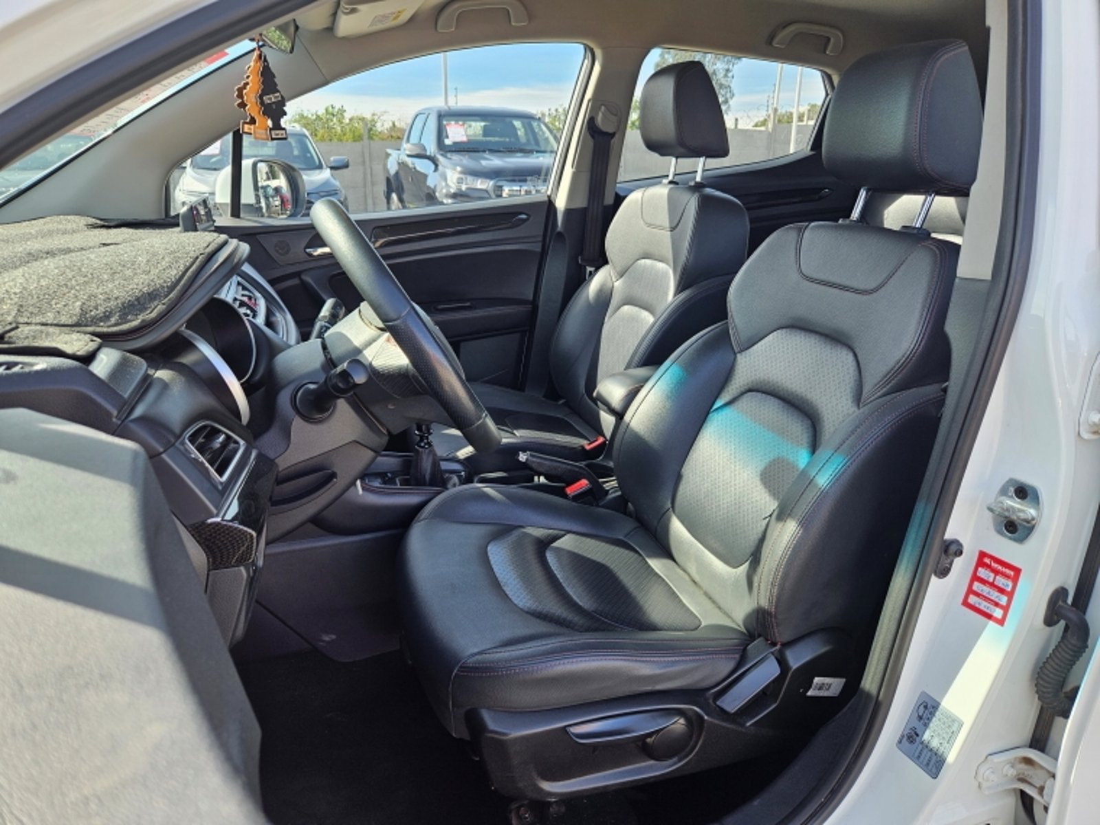 JAC JS4 Js3 Luxury Hb 1.6 2021 - Imagen 14 de 20