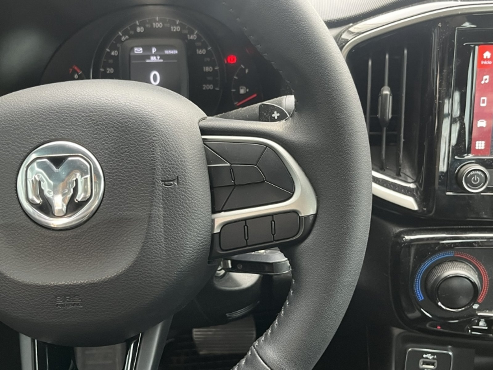 RAM 700 Bighorn 1.3 Aut 2026 - Imagen 17 de 20