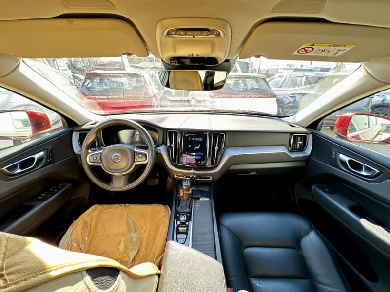 Volvo Xc60 4x4 2.0 Aut 2021 - Imagen 18 de 19