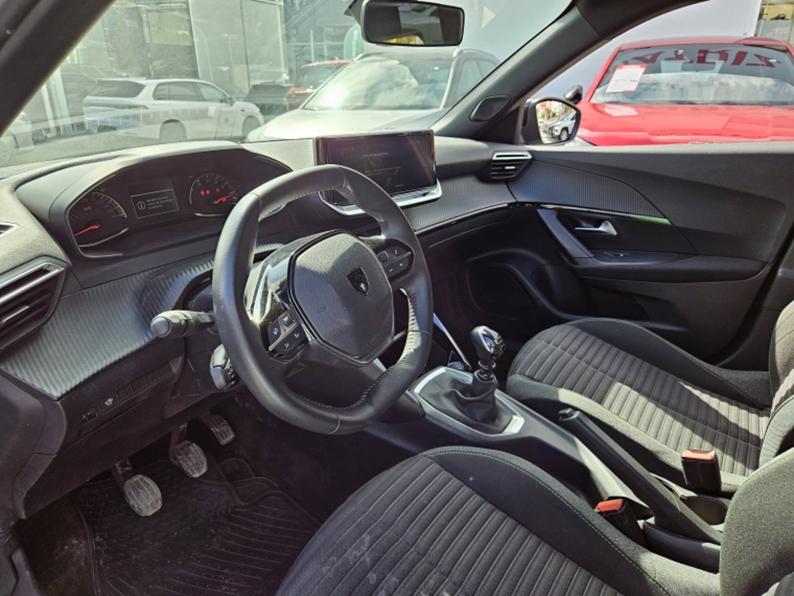 Peugeot 2008 Active 130 1.2 2025 - Imagen 12 de 20
