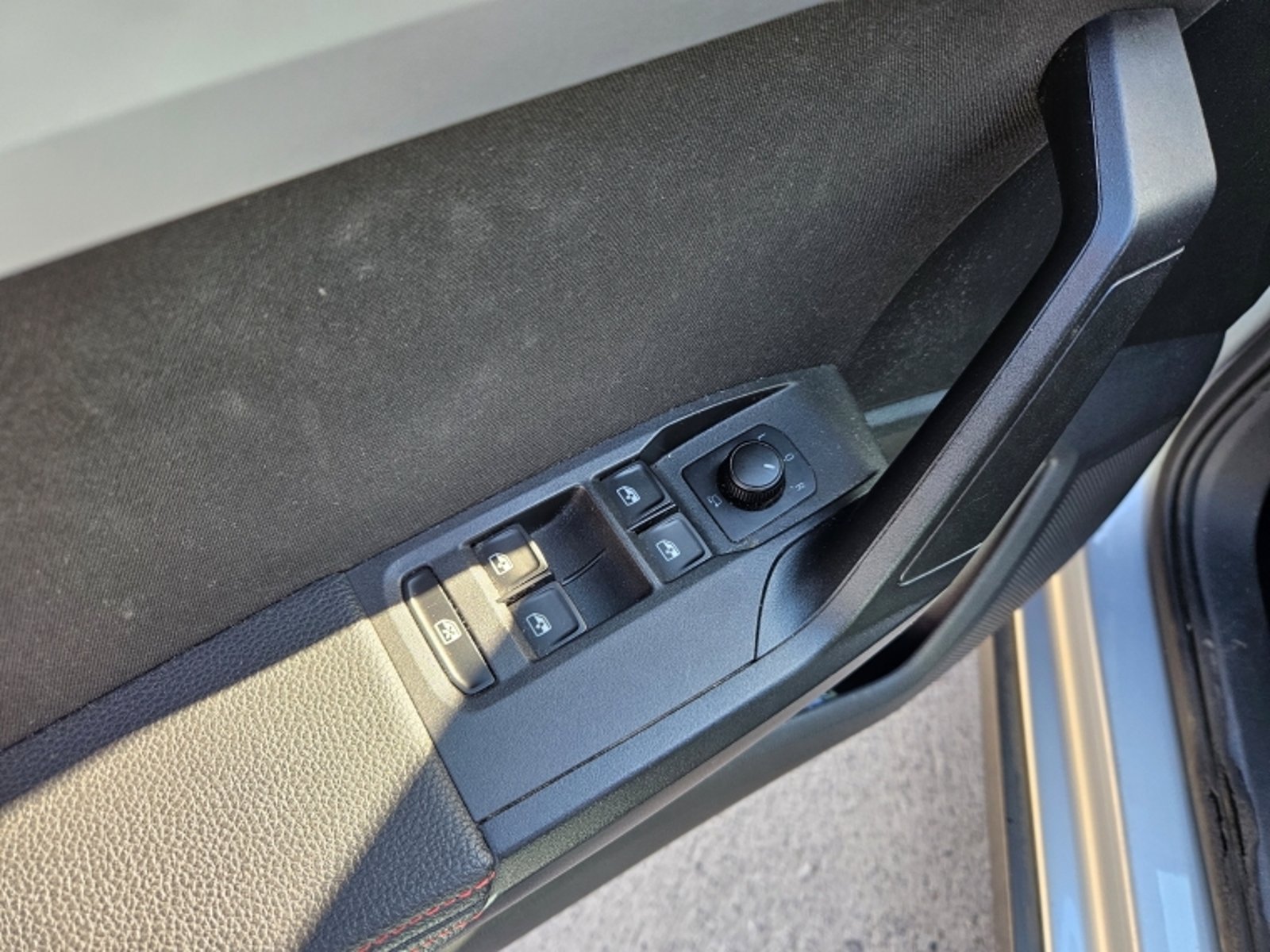 SEAT Arona 1.6 Aut 2020 - Imagen 14 de 20