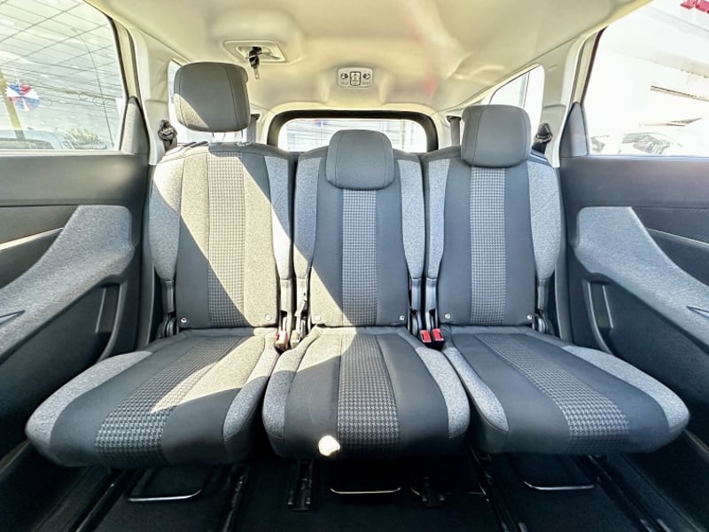 Peugeot 5008 Active Bluehdi 1.5 Aut 2021 - Imagen 17 de 20