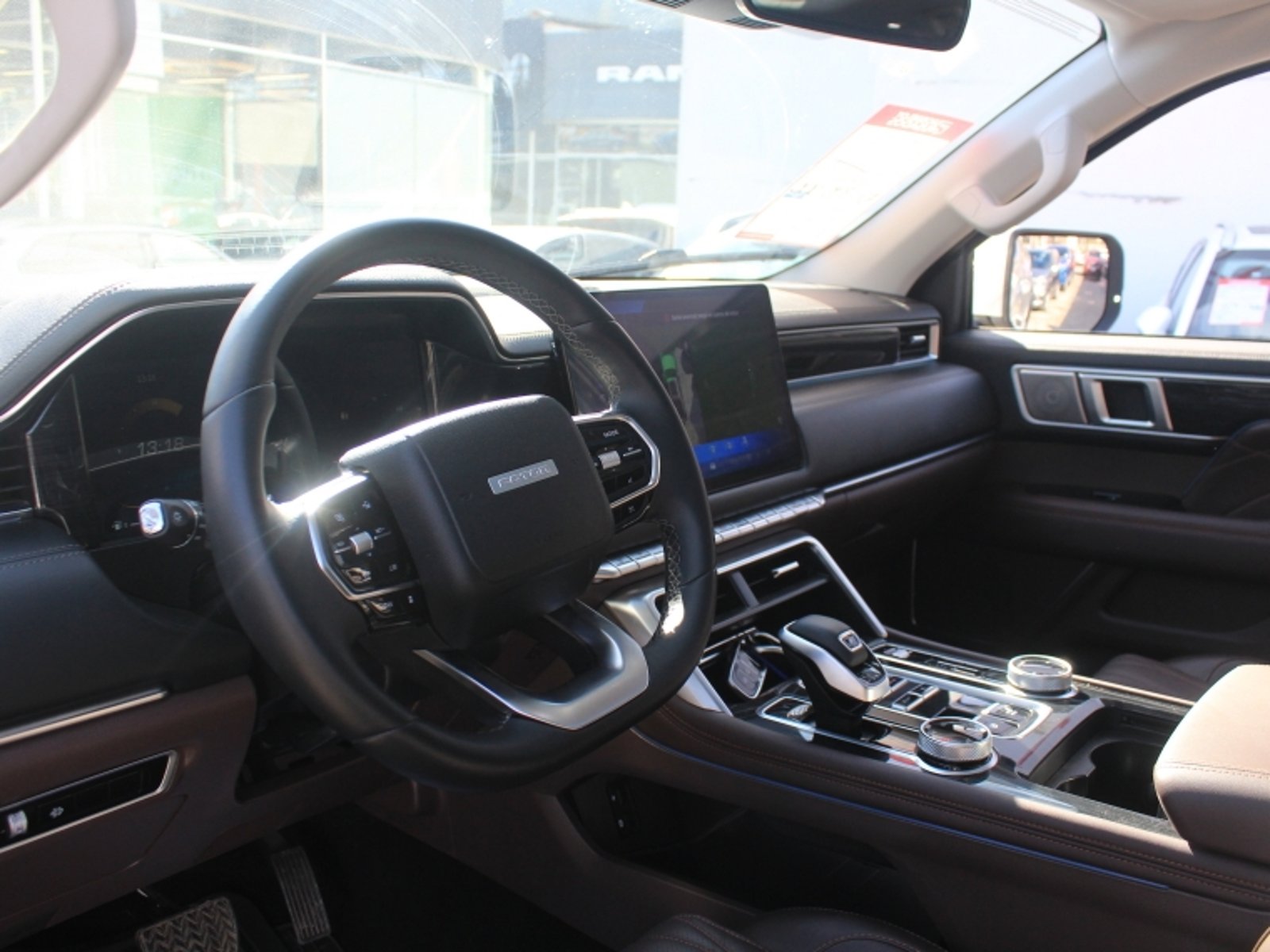 FOTON V9 4x4 2.0 Aut 2026 - Imagen 13 de 20