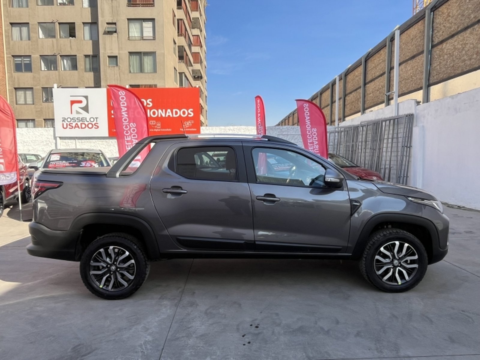 RAM 700 Laramie 1.0 Aut 2026 - Imagen 6 de 20