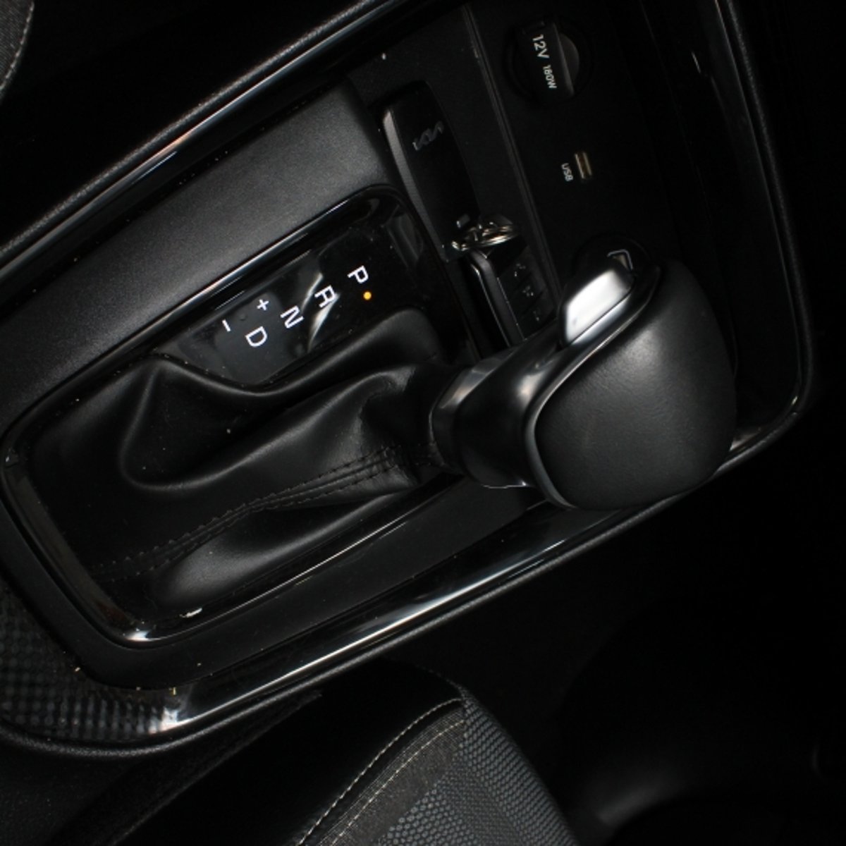 KIA Sonet Ex Ivt 1.5 Aut 2023 - Imagen 15 de 20