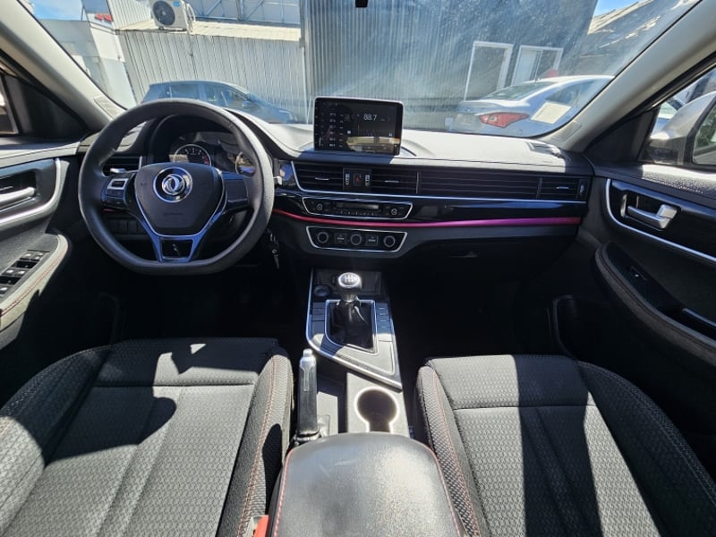 Dongfeng SX5 Joyear Sx5 1.6 2021 - Imagen 16 de 18