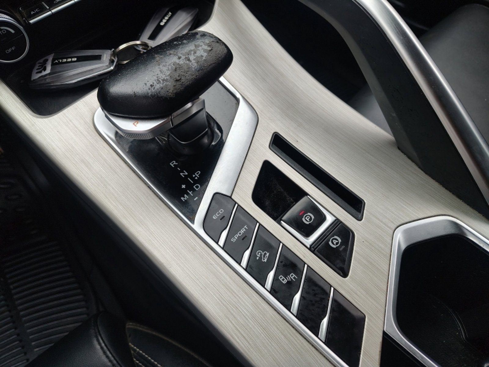 GEELY Coolray 1.5 Aut 2023 - Imagen 14 de 20